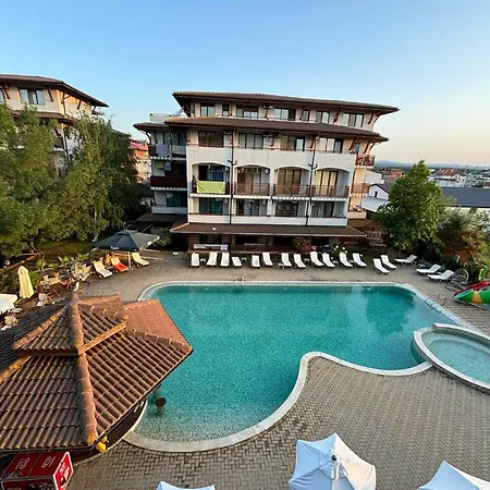 Apartments Primorsko Apartmanhotel 3*
