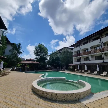 Apartments Primorsko 3*