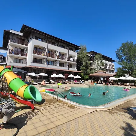 Apartments Primorsko מלון דירות פרימורסקו